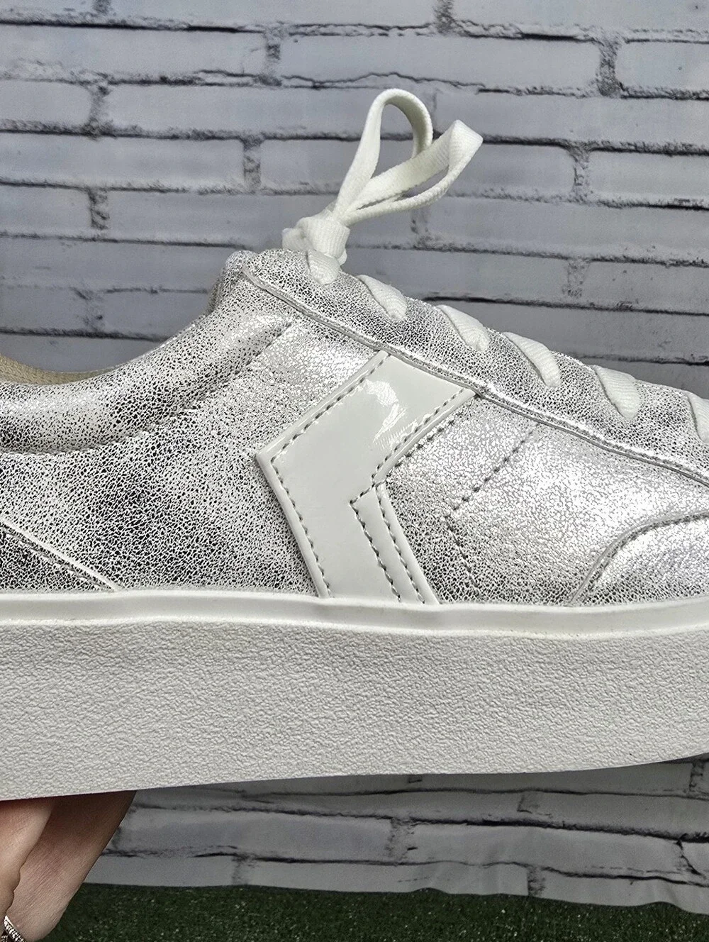 Dr.Scholl's Madison Lace Metallic Classic Sneakers In Silver Womens Size 10M